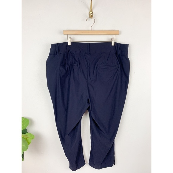 Lane Bryant 4-Season Navy Blue Capri Pants Sz 24 - Picture 4 of 9